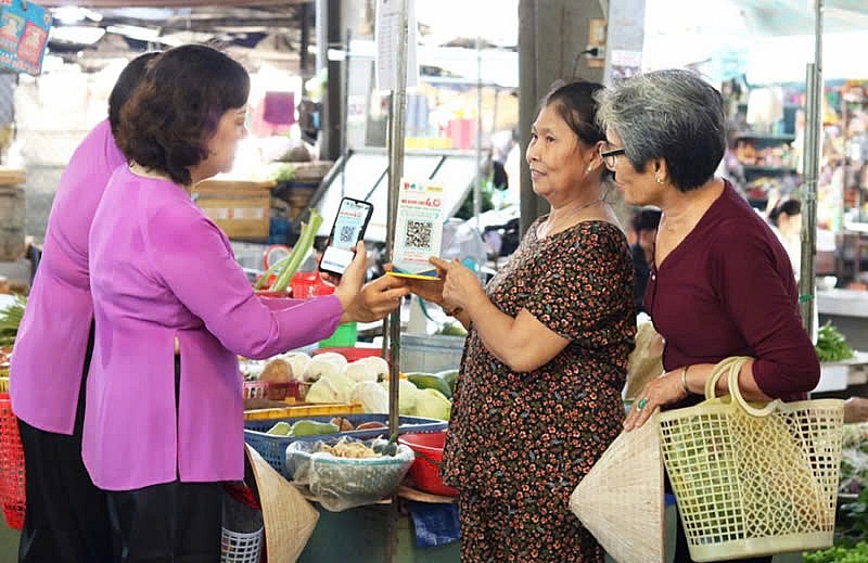 Tiểu thương chợ truyền thống 