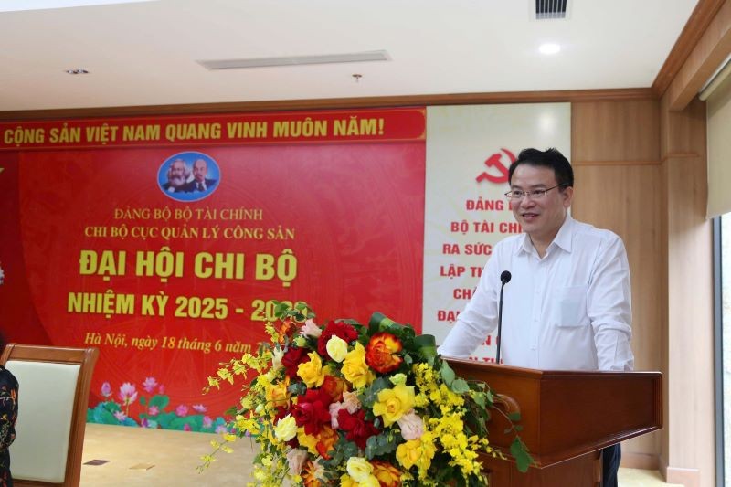 Đoàn kết, đổi mới, xây dựng Chi bộ Cục Quản lý công sản vững mạnh