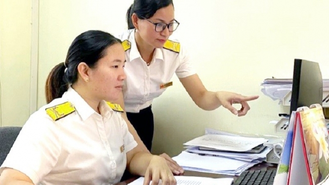 Chi cục Thuế khu vực có trách nhiệm báo cáo việc miễn, giảm thuế sử dụng đất nông nghiệp