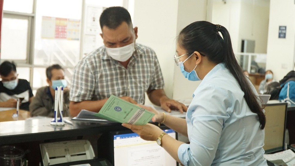 Người quản lý doanh nghiệp, hợp tác xã không hưởng tiền lương là đối tượng tham gia bảo hiểm xã hội bắt buộc