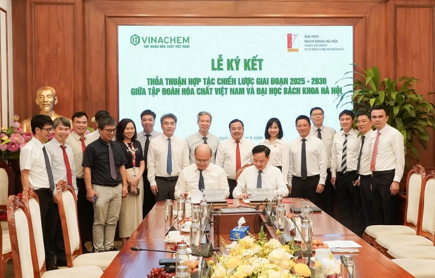 Vinachem ký kết thỏa thuận hợp tác chiến lược với Đại học Bách khoa Hà Nội giai đoạn 2025–2030 Vinachem ký kết thỏa thuận hợp tác chiến lược với Đại học Bách khoa Hà Nội giai đoạn 2025–2030