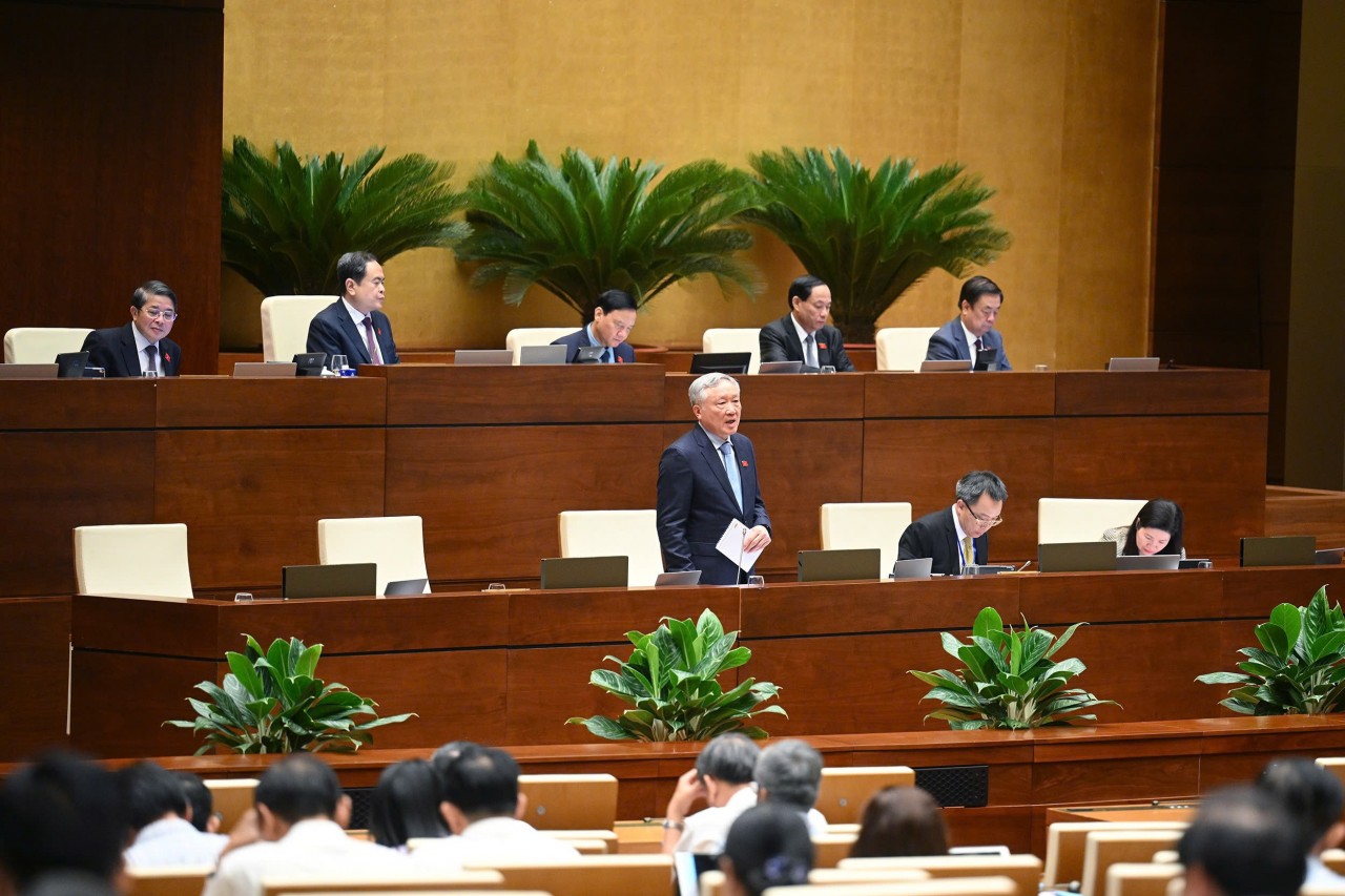 Trung tâm tài chính quốc tế là bước đi sáng suốt