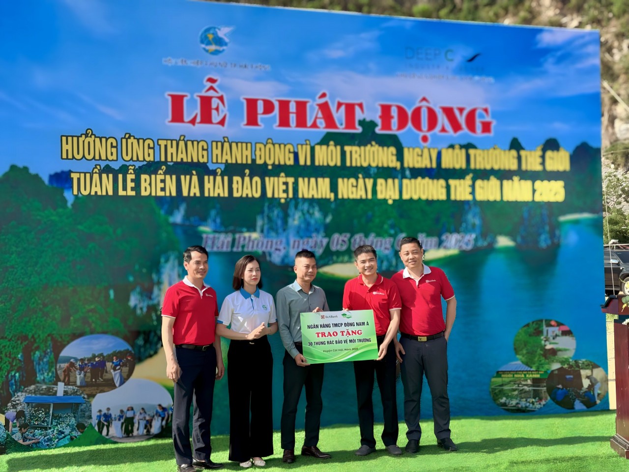 Cán bộ nhân viên SeABank chung tay làm sạch 11 bãi biển vì môi trường xanh Cán bộ nhân viên SeABank chung tay làm sạch 11 bãi biển vì môi trường xanh