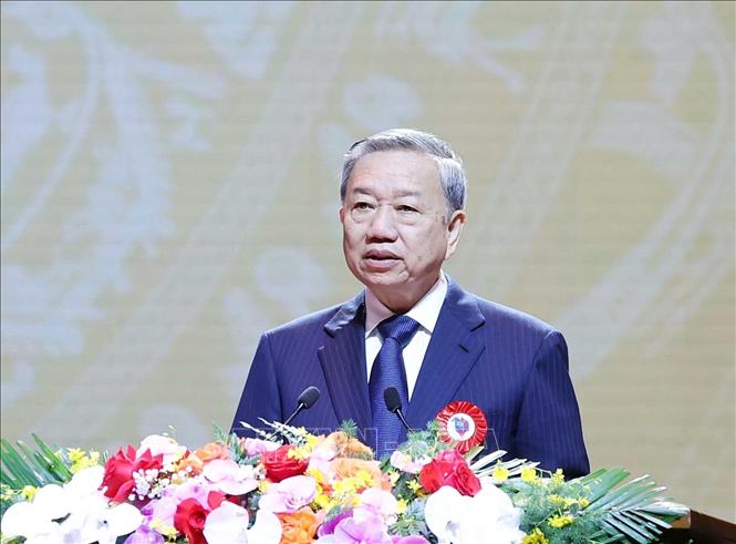 Tổng Bí thư: Báo chí cách mạng Việt Nam phải tiếp tục vươn mình mạnh mẽ phục vụ sự nghiệp phát triển đất nước Chú thích ảnh