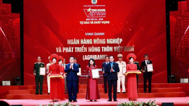 Agribank được vinh danh tại Chương trình “Vinh Quang Việt Nam” 2025
