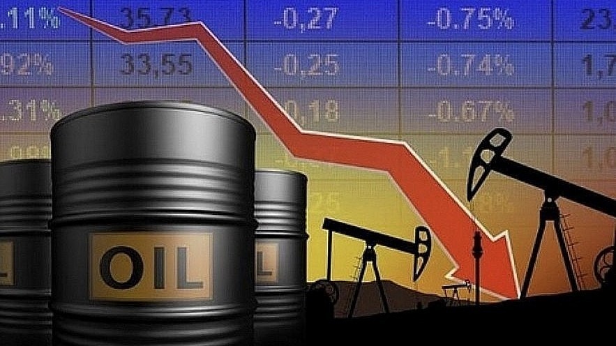 Ngày 25/6: Giá dầu thế giới tiếp tục giảm mạnh xuống mức thấp nhất trong hai tuần