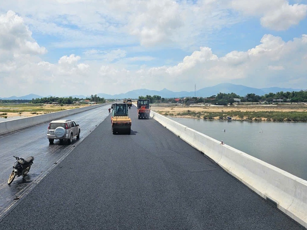 Đề xuất mở rộng cao tốc Bắc - Nam lên 6 làn xe: Tăng hiệu quả kinh tế với vốn đầu tư công