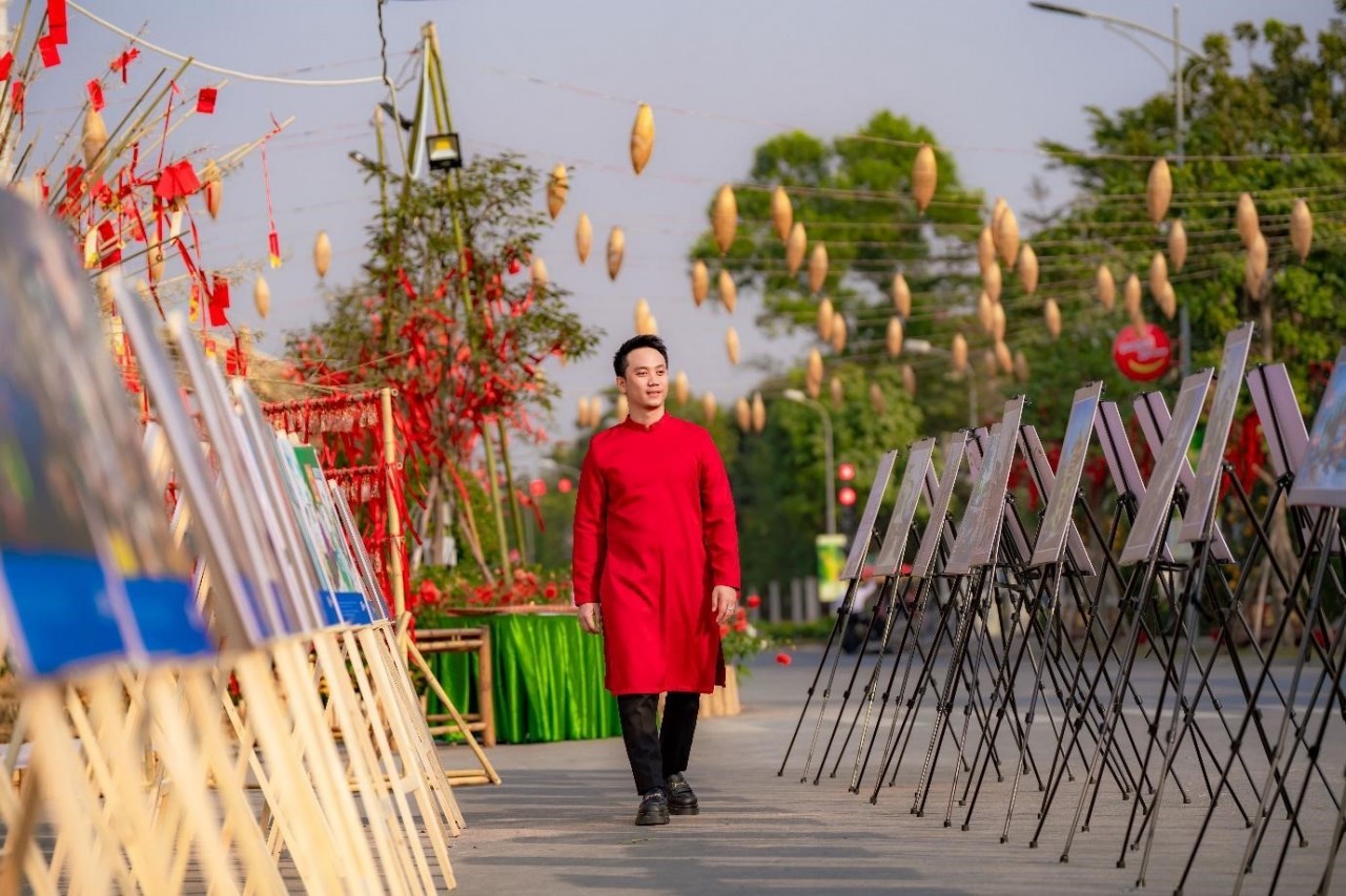 Home Hanoi Xuan 2025 - Rộn ràng sắc xuân với tà áo dài truyền thống