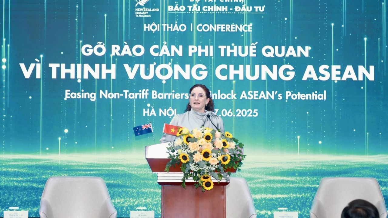 Đối thoại cởi mở, thẳng thắn tìm giải pháp gỡ bỏ rào cản phi thuế quan vì thịnh vượng chung của khối ASEAN
