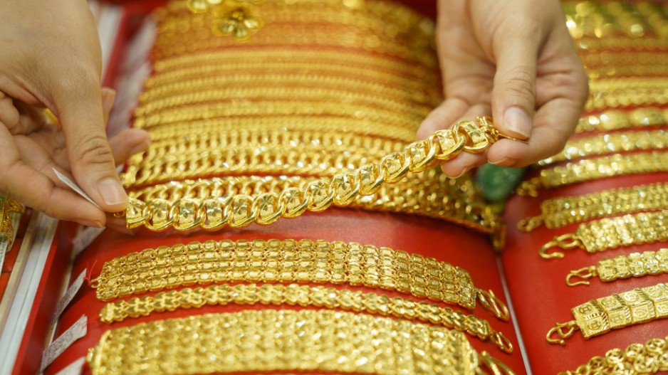 Giá vàng hôm nay (28/6): Vàng trong nước và thế giới đồng loạt giảm mạnh