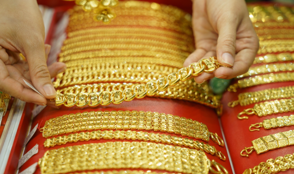 Giá vàng hôm nay (28/6): Vàng trong nước và thế giới đồng loạt giảm mạnh Giá vàng hôm nay (28/6): Vàng trong nước và thế giới đồng loạt giảm mạnh