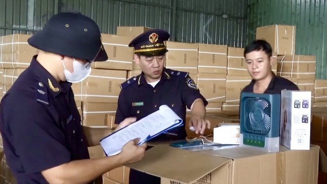 Hải quan hỏa tốc hướng dẫn kê khai hàng hóa áp dụng thuế giá trị gia tăng  8%