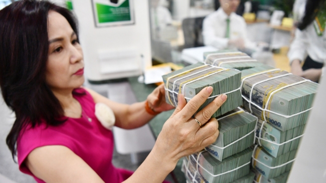 Lãi suất tiết kiệm ngày 30/6: 3 ngân hàng đang duy trì mức lãi suất huy động 6%/năm trở lên