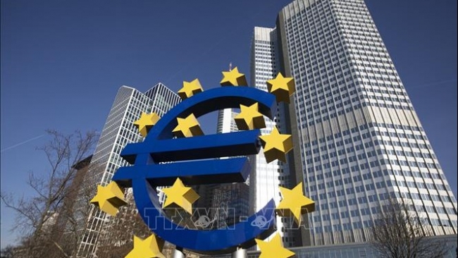 ECB cảnh báo lạm phát có thể biến động hơn