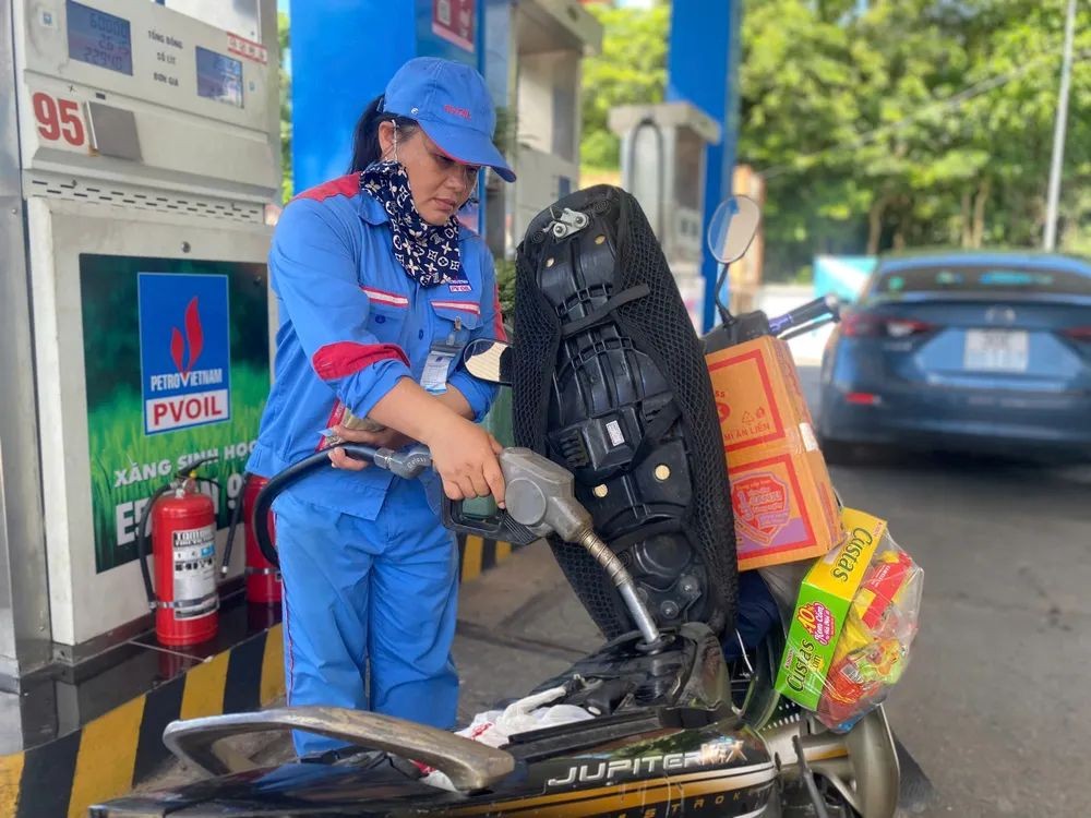 Bộ Công thương nói gì về vấn đề chiết khấu trong kinh doanh xăng dầu? Bộ Công thương nói gì về vấn đề chiết khấu trong kinh doanh xăng dầu?