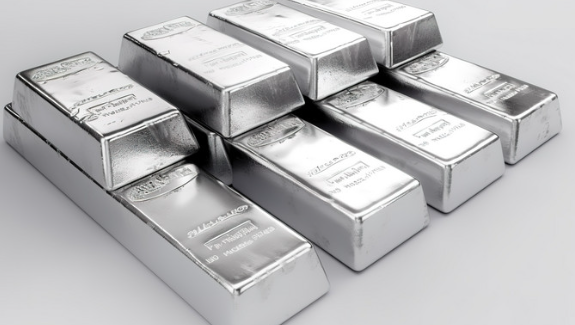 Ngày 2/7: Giá bạc trong nước duy trì đà tăng