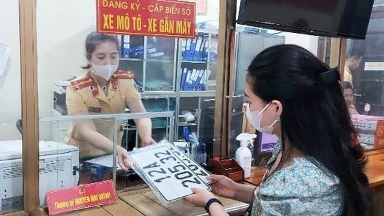 Lệ phí đăng ký, biển số xe ô tô khu vực I là 20 triệu đồng