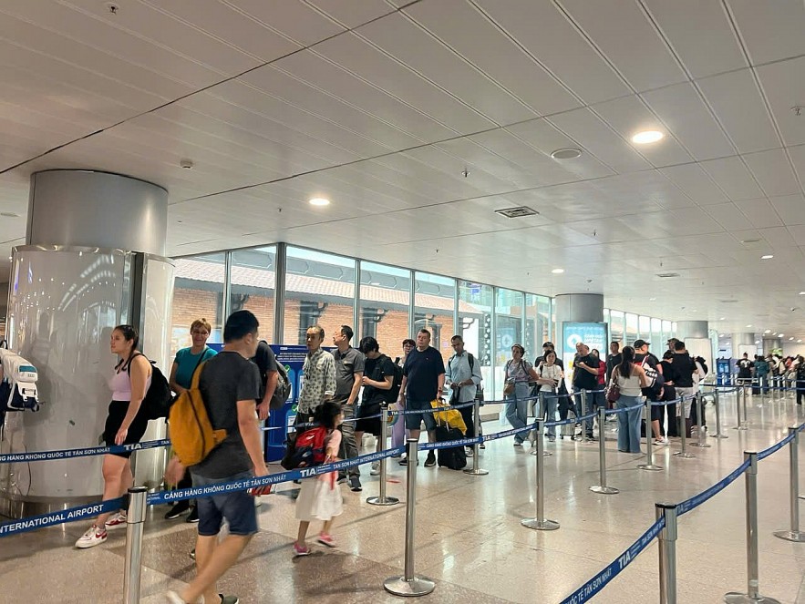 Giá vé máy bay nội địa và quốc tế hè 2025 có xu hướng tăng