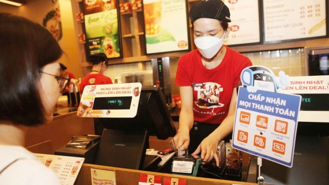 Thêm “cú huých” thúc đẩy thanh toán không dùng tiền mặt