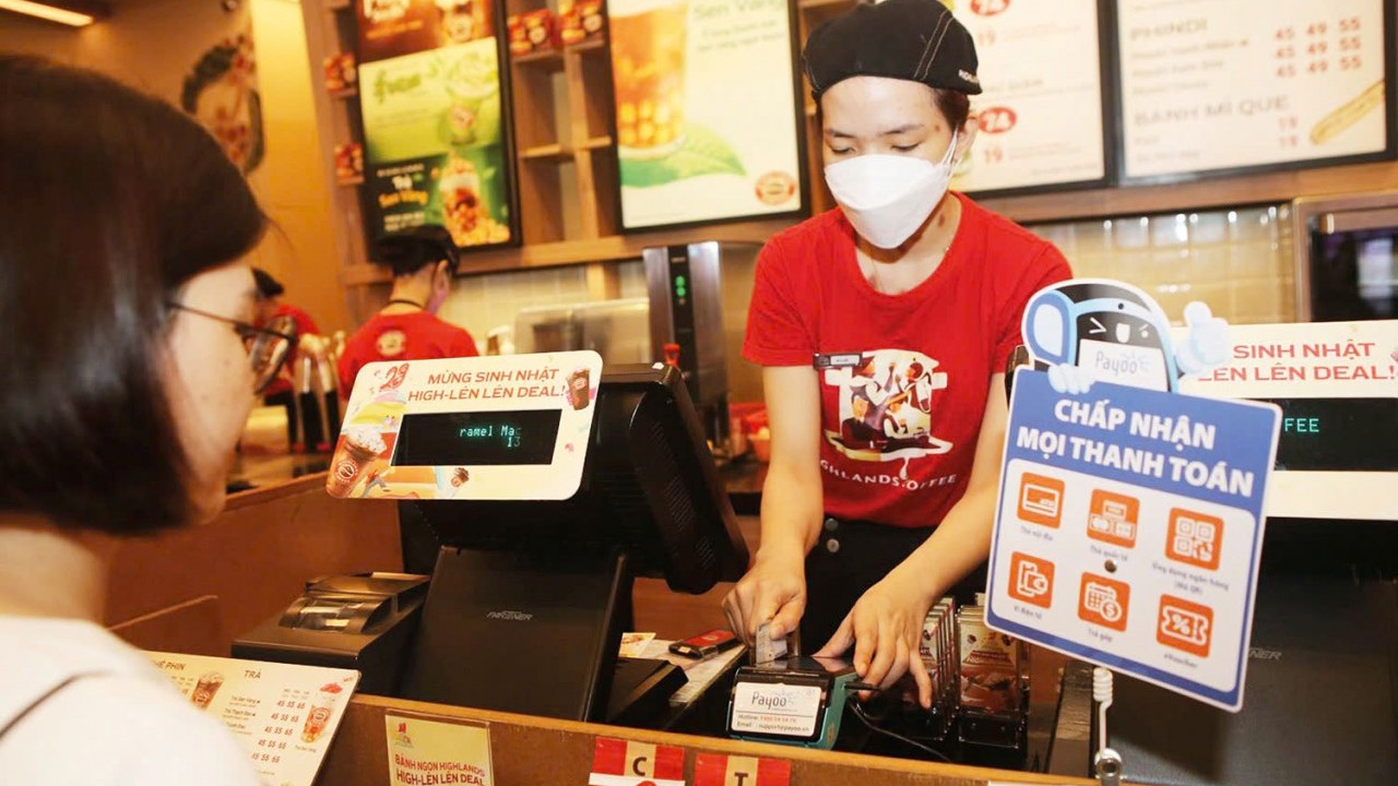 Thêm “cú huých” thúc đẩy thanh toán không dùng tiền mặt