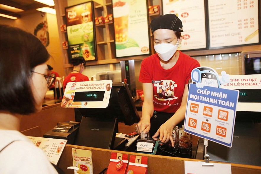 Thêm “cú huých” thúc đẩy thanh toán không dùng tiền mặt