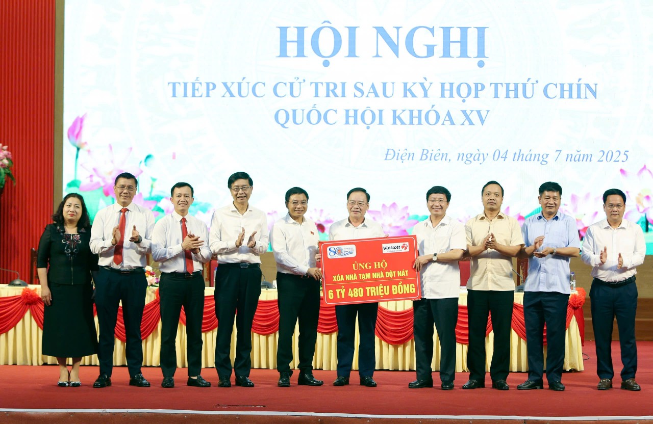 Bộ trưởng Nguyễn Văn Thắng tiếp xúc cử tri Phường Điện Biên Phủ và Phường Mường Thanh