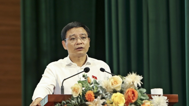 Bộ trưởng Bộ Tài chính Nguyễn Văn Thắng tiếp xúc cử tri tại tỉnh Điện Biên