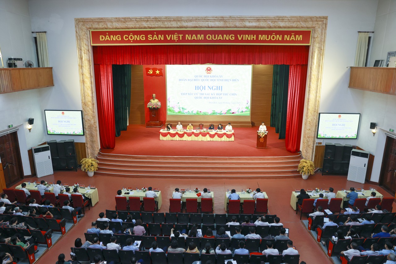 Bộ trưởng Nguyễn Văn Thắng tiếp xúc cử tri Phường Điện Biên Phủ và Phường Mường Thanh