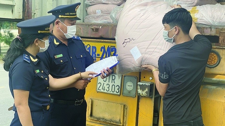 Hải quan khu vực XVII thu ngân sách đạt 2.266 tỷ đồng