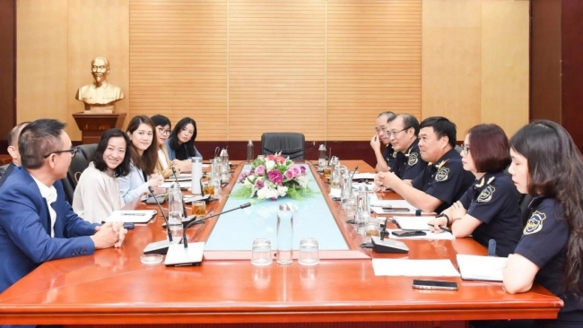 Hải quan thiện chí tạo thuận lợi Tập đoàn FedEx, Hoa Kỳ phát triển