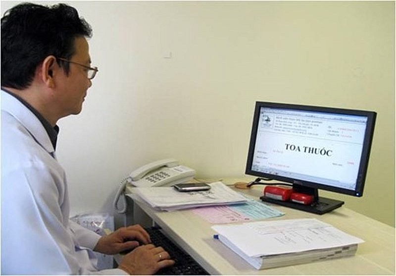 Từ 1/10, các bệnh viện bắt buộc kê đơn thuốc điện tử
