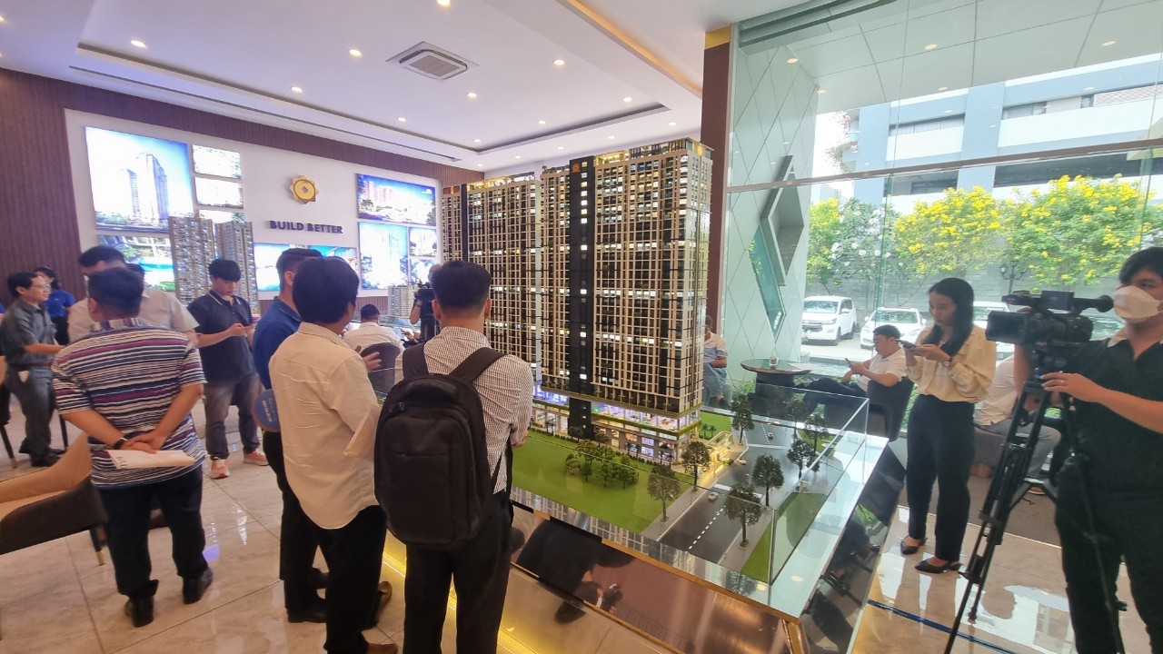 TP. Hồ Chí Minh: Nguồn cung nhà ở khan hiếm, giá tăng mạnh trong 6 tháng đầu năm