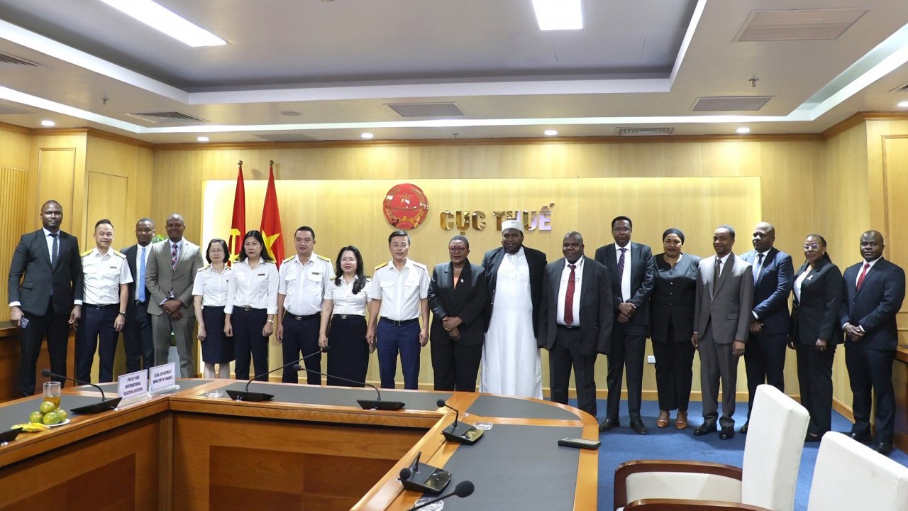 Cục Thuế chia sẻ kinh nghiệm cải cách thuế giữa Việt Nam và Tanzania