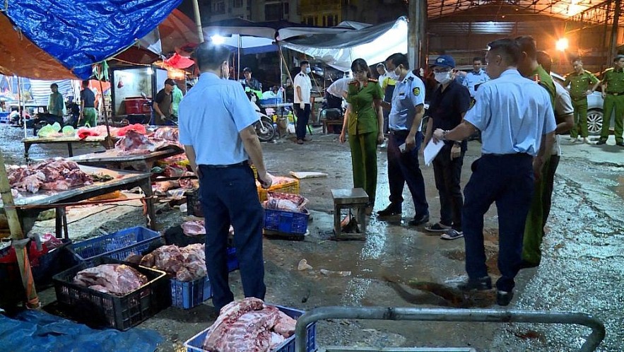 Công an Hà Nội triệt phá đường dây giết mổ, tiêu thụ thịt lợn bệnh