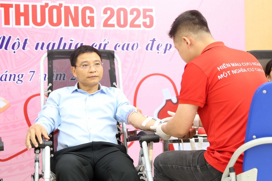 Đoàn Thanh niên Bộ Tài chính tổ chức hiến máu tình nguyện nhân Kỷ niệm 80 năm Ngày truyền thống ngành Tài chính