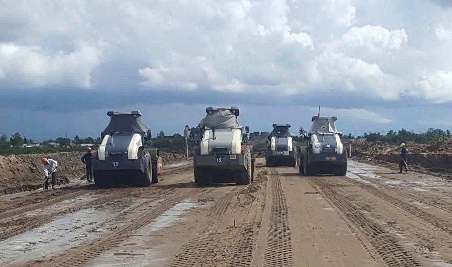 Dồn lực để hoàn thành 900 km đường cao tốc trong năm nay