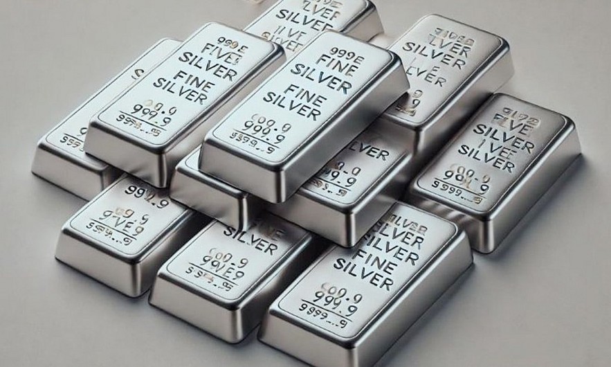 Ngày 12/7: Giá bạc thế giới tiếp tục tăng cao