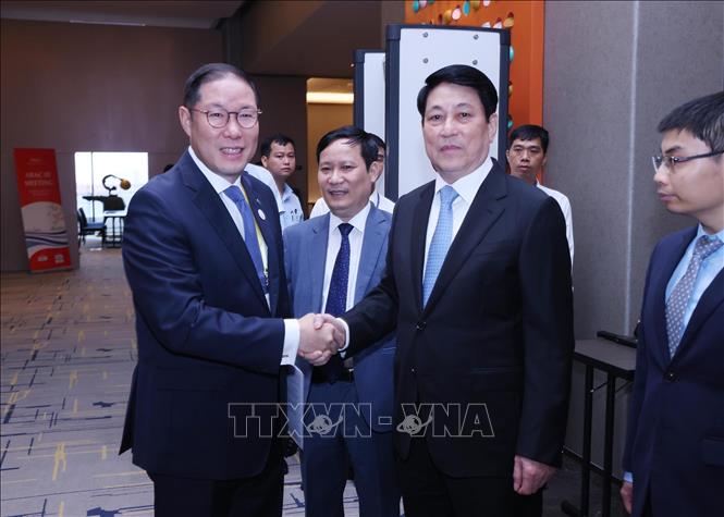 Chủ tịch nước Lương Cường: Những sáng kiến từ ABAC là động lực cho sự phát triển bền vững của khu vực Chú thích ảnh