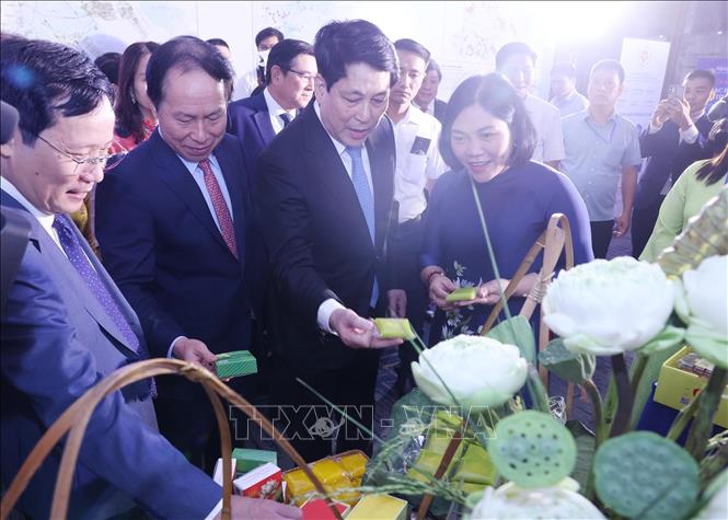 Chủ tịch nước Lương Cường: Những sáng kiến từ ABAC là động lực cho sự phát triển bền vững của khu vực Chú thích ảnh