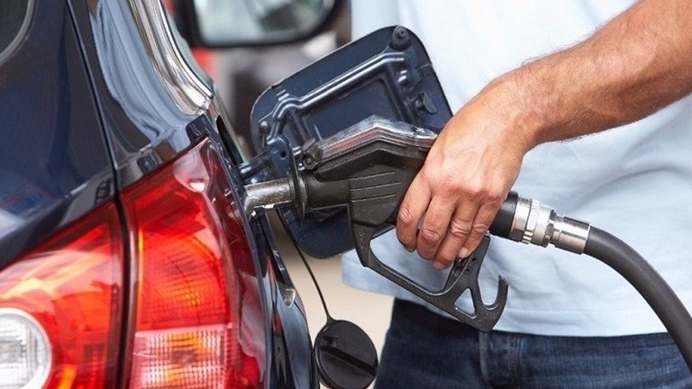 Từ 15h chiều 17/7, giá xăng giảm nhẹ