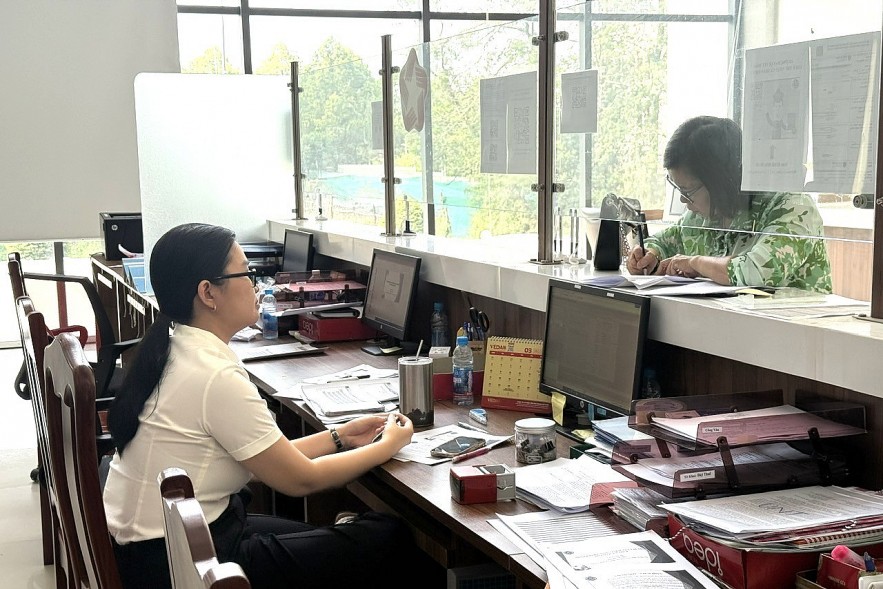 Kê khai nộp thuế tại Thuế Đồng Nai. Ảnh: Đỗ Doãn Kê khai nộp thuế tại Thuế Đồng Nai. Ảnh: Đỗ Doãn