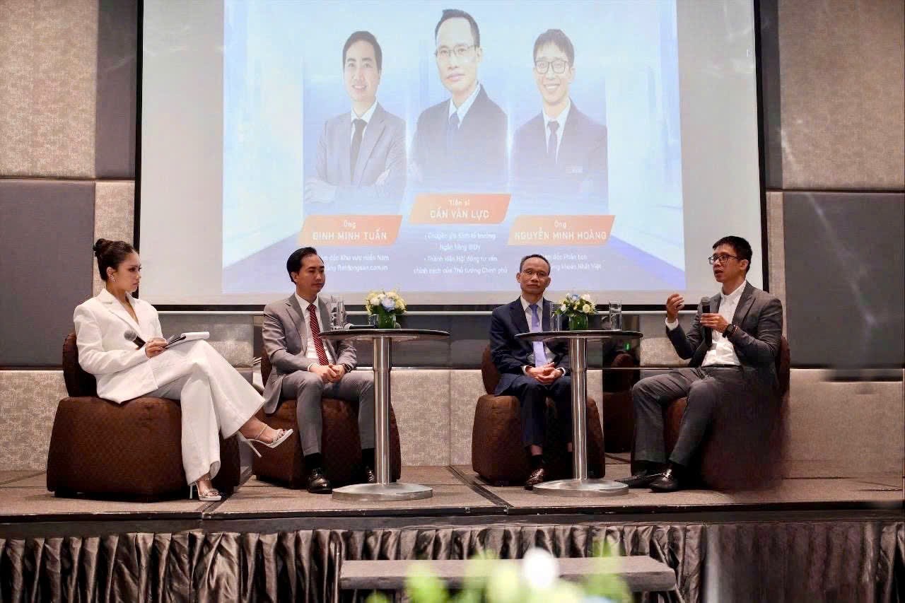 Thị trường chứng khoán nửa cuối năm 2025: Định hình chu kỳ tăng giá mới từ nội lực kinh tế Thị trường chứng khoán nửa cuối năm 2025: Định hình chu kỳ tăng giá mới từ nội lực kinh tế