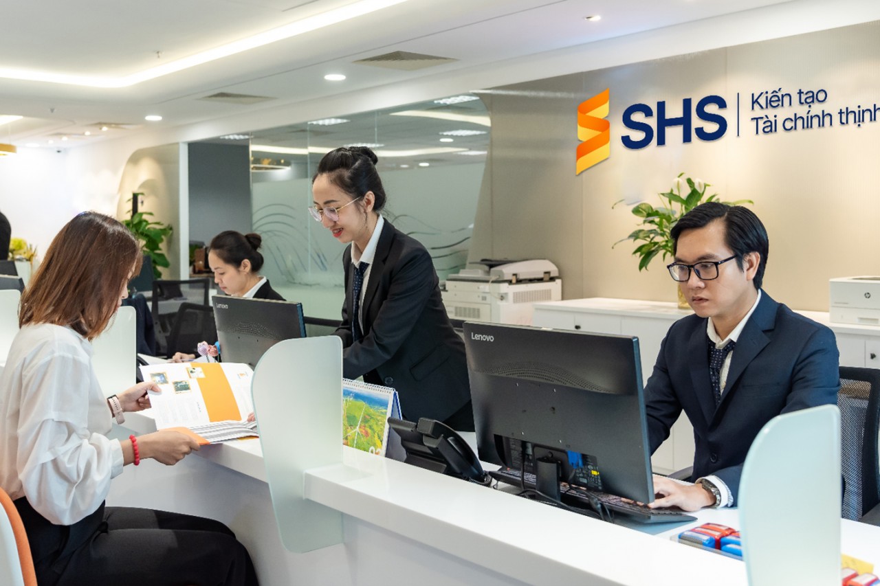 SHS đạt lợi nhuận 788,7 tỷ đồng trước thuế sau 6 tháng: Kỳ vọng từ chuyển đổi chiến lược và sản phẩm dịch vụ mới
