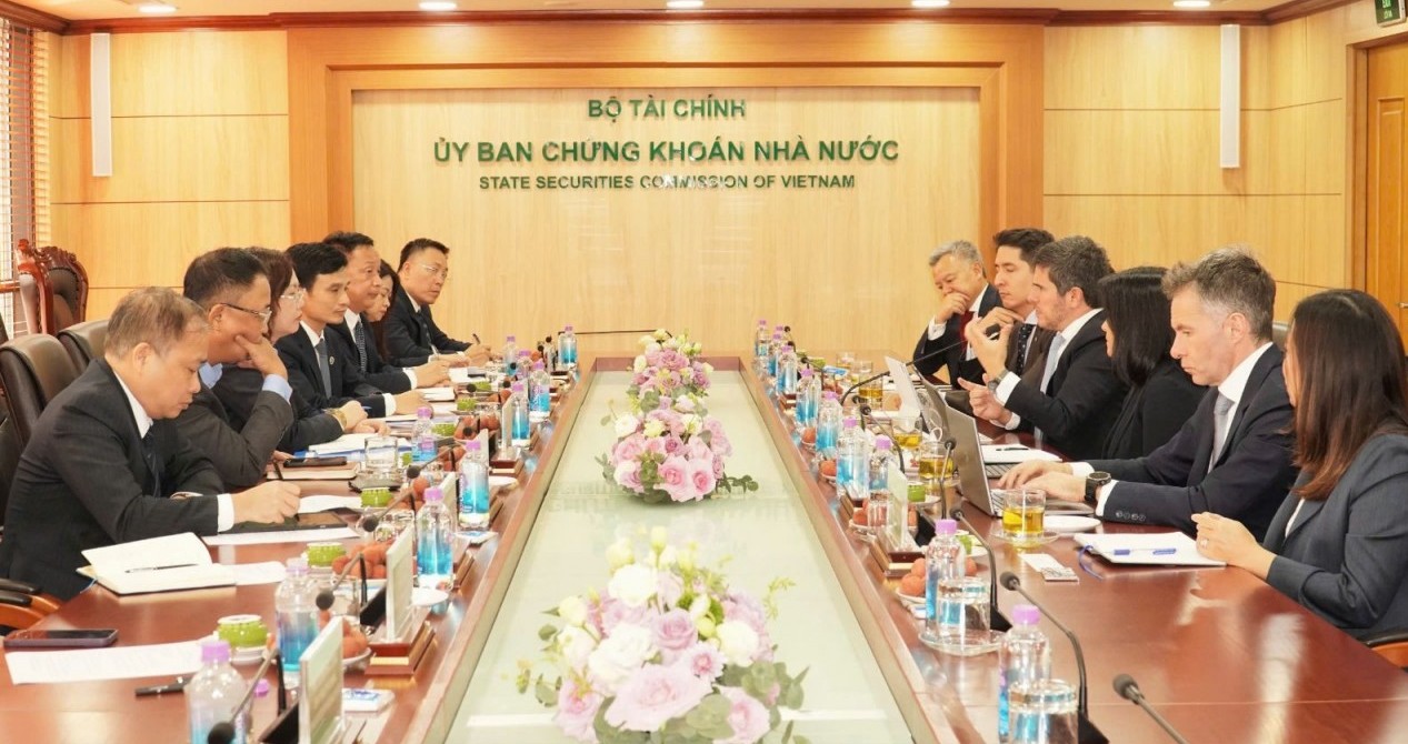 Ủy ban Chứng khoán Nhà nước làm việc với đoàn công tác của FTSE Russell về lộ trình nâng hạng thị trường chứng khoán Việt Nam