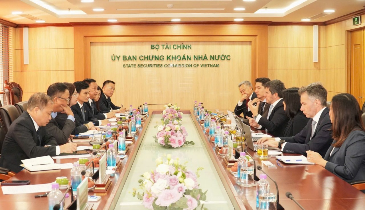 Ủy ban Chứng khoán Nhà nước làm việc với đoàn công tác của FTSE Russell về lộ trình nâng hạng thị trường chứng khoán Việt Nam