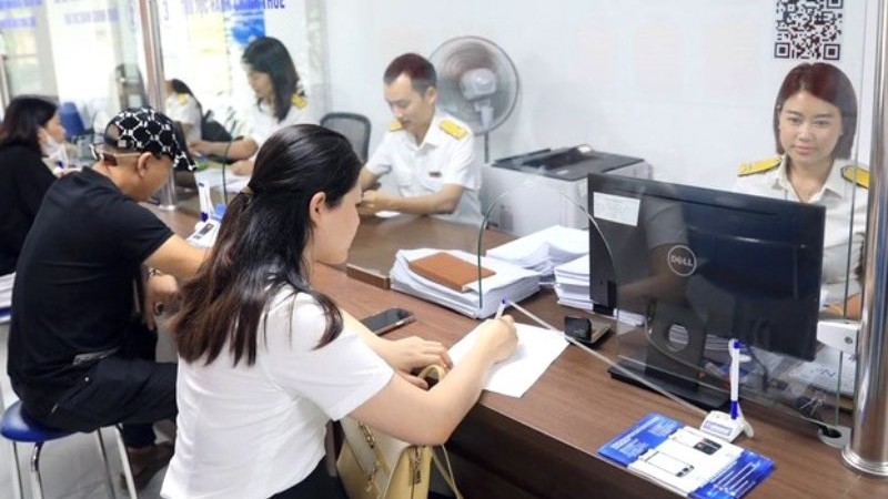 6 tháng, thu ngân sách từ hoạt động thương mại điện tử đạt 98.000 tỷ đồng