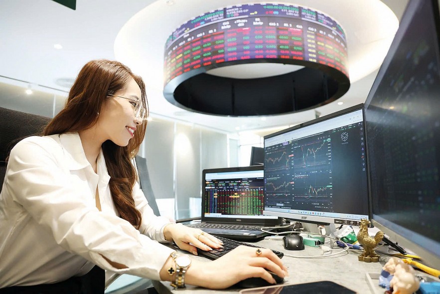 VN-Index hướng đến vùng đỉnh lịch sử - cơ hội nào cho nhà đầu tư?