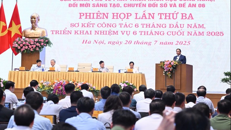 Thủ tướng chủ trì phiên họp Ban Chỉ đạo về khoa học, công nghệ, đổi mới sáng tạo, chuyển đổi số