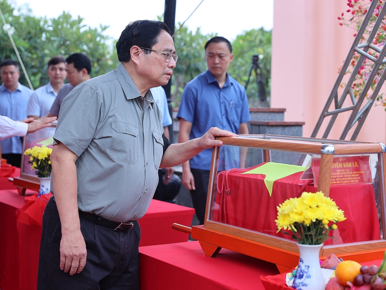 Thủ tướng: 'Tiếp tục làm hết sức mình để không một liệt sĩ nào bị lãng quên'- Ảnh 2.