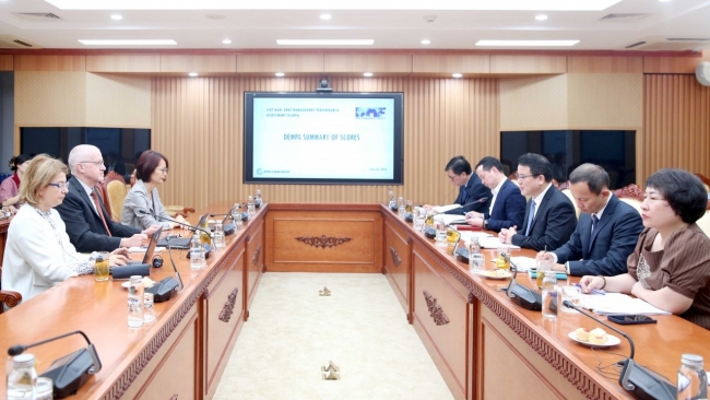 Thứ trưởng Trần Quốc Phương tiếp Chuyên gia trưởng về Quản lý nợ của Ngân hàng Thế giới